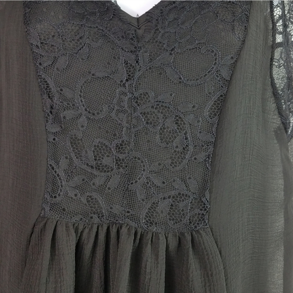 Black Lace Tank Top With Removable Racerback Camisole - Picture 8 of 16